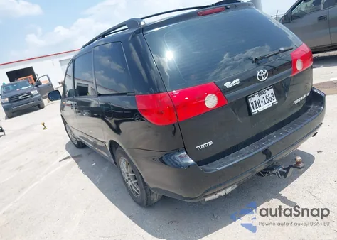 2010 Toyota Sienna Ce z USA, uszkodzony, nr VIN 5TDKK4CC4AS294176